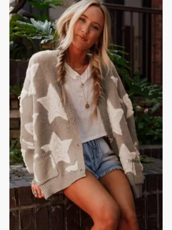 Sherpa Cardigan Sweater with Star Pattern and Pockets, Oversized Fit - Picture 3 of 7